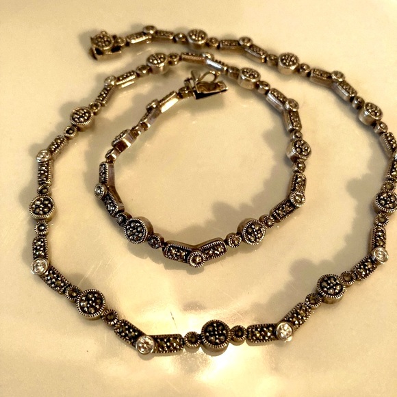 Vintage Sterling Silver Marcasite clear Crystal Choker. 29 grams. - Picture 3 of 12